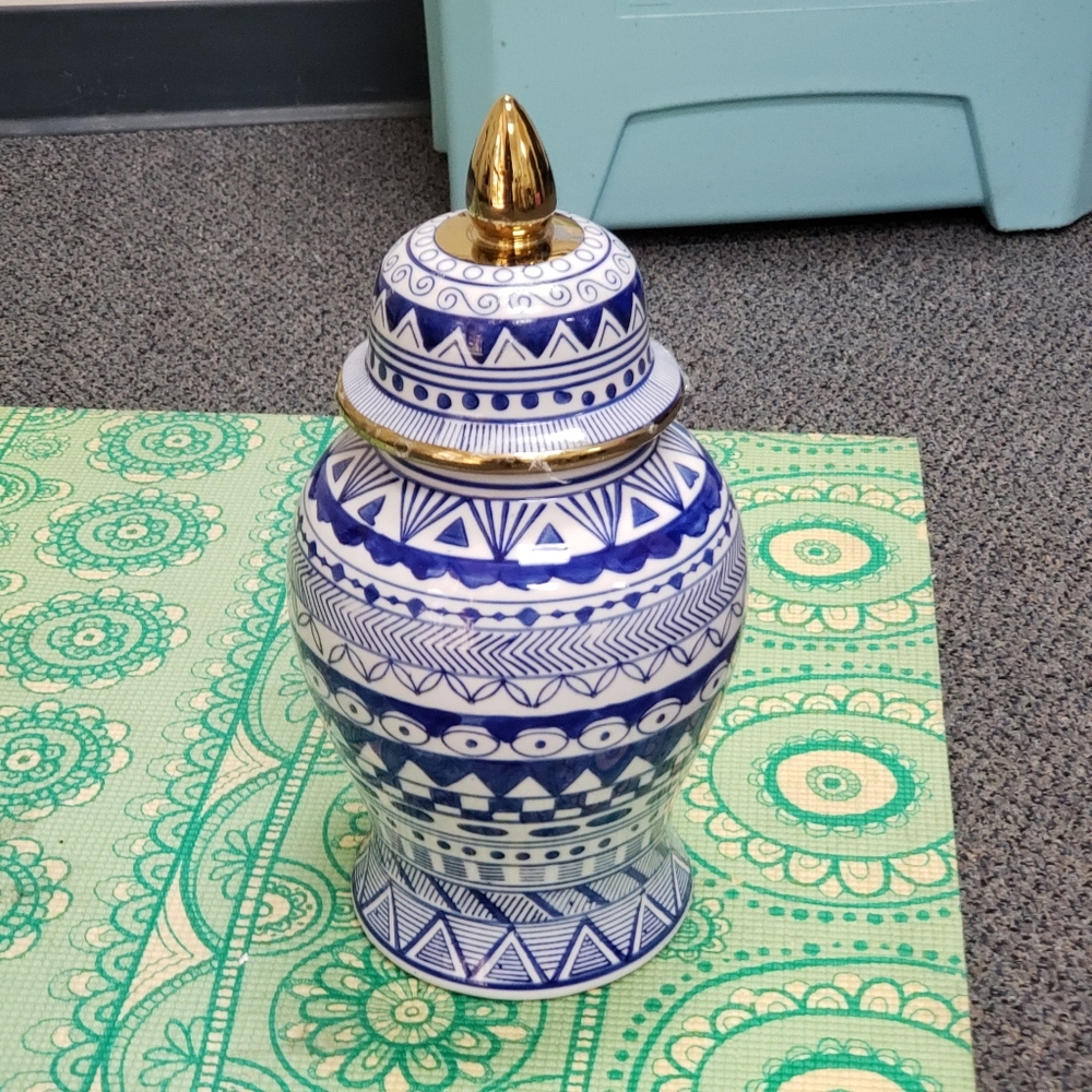 Ceramic with Lid
